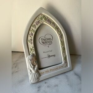 Ceramic precious moments pictures frame holds 4x6”